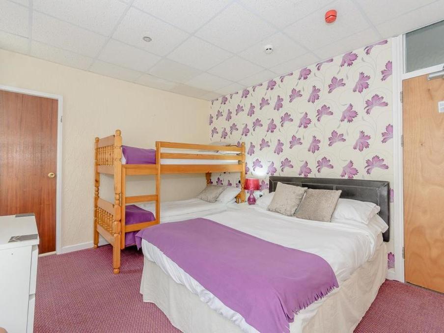 Benson - Small Families & Couples Only 3* Blackpool