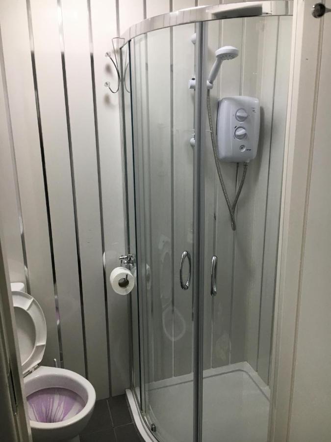 Ardern 3* Blackpool