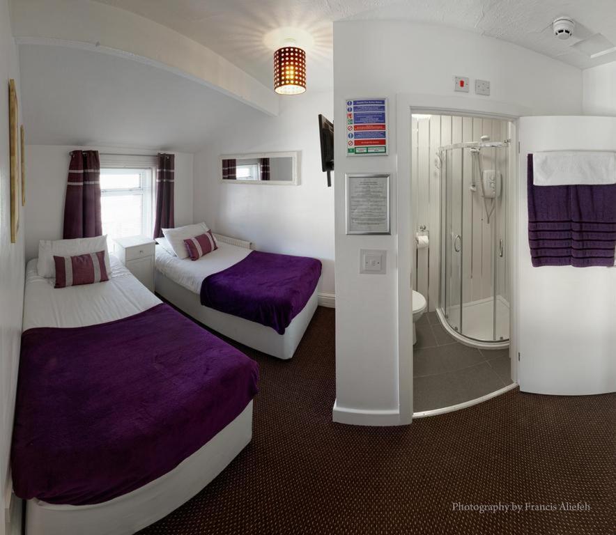 Ardern Bed & Breakfast Blackpool