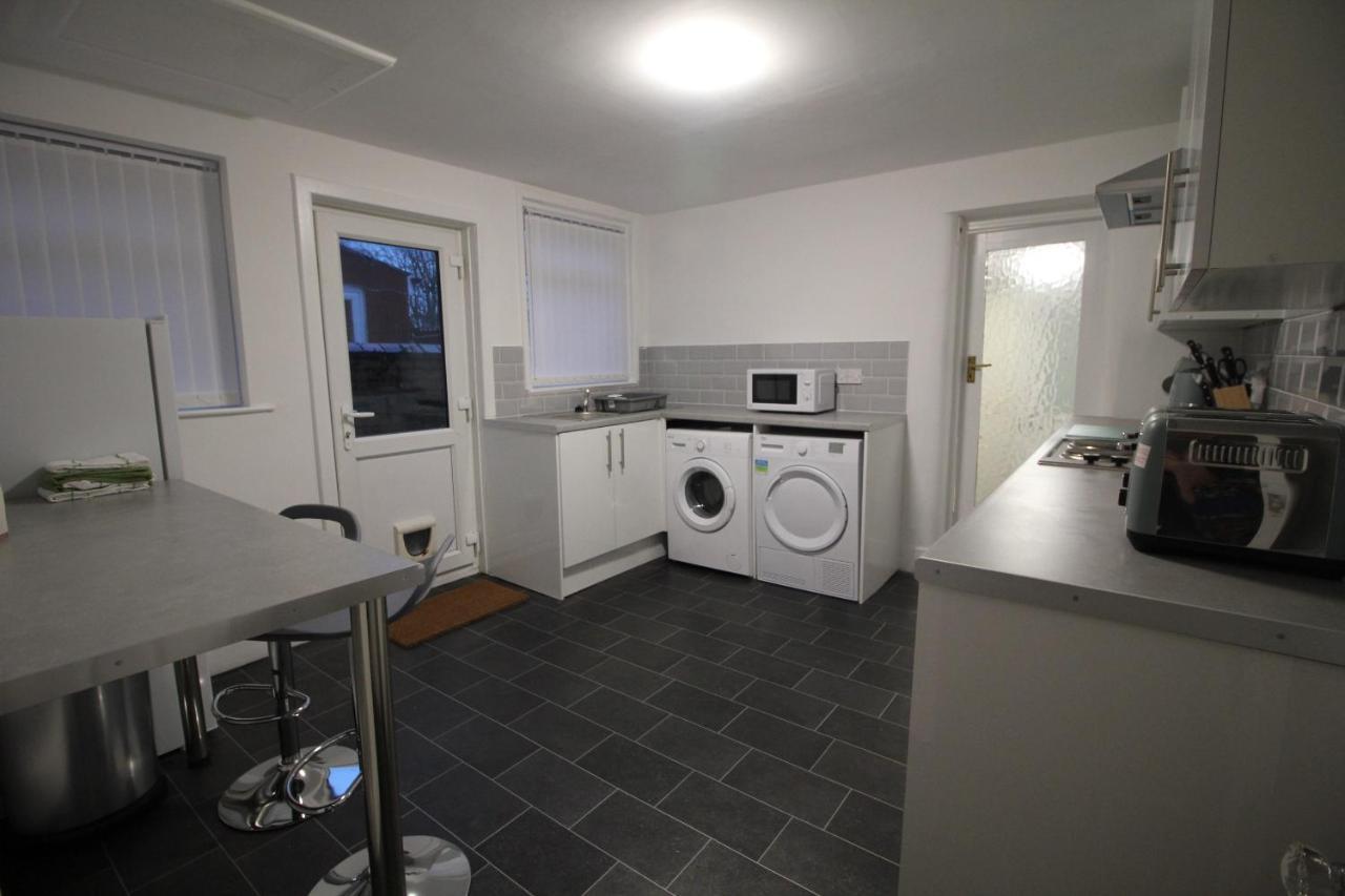 Bryan Choice - Close To Town Centre - Games - Large Holiday home Blackpool