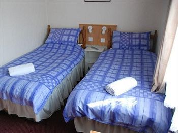 Benson - Small Families & Couples Only 3*