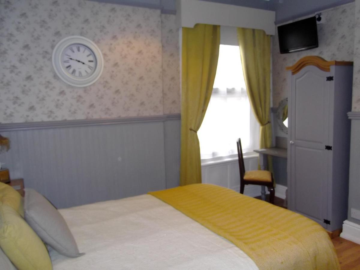 J's Mayfair Guest house