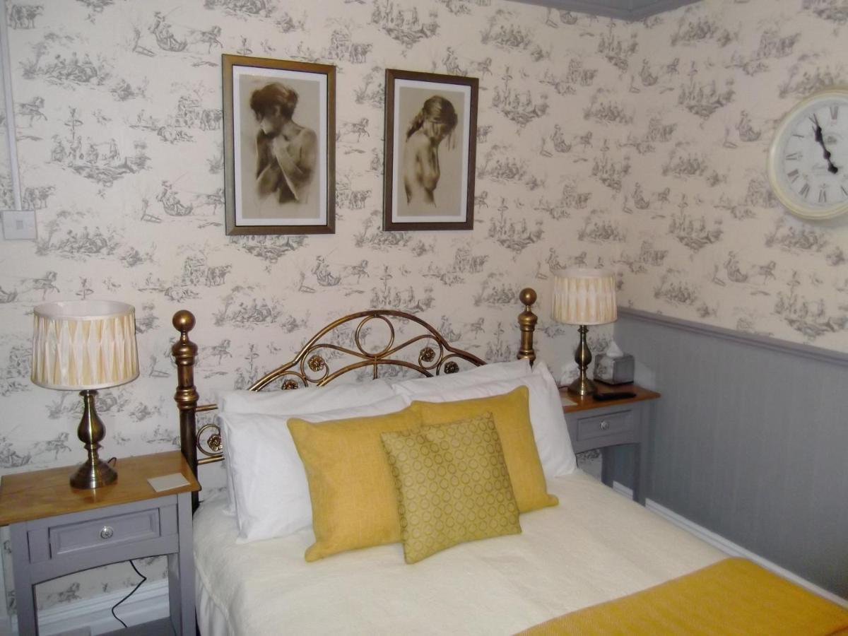 J's Mayfair 3* Blackpool