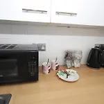Barton Beachside - Stylish Studio Apartment, Double & Single - Central Beach & Promenade Location - Over 21\'S, Family Friendly Only, Id Required