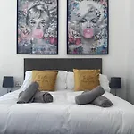 The White House New York Suites