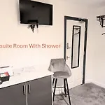 Blok 3 -Jacuzzi Suites, Apartment & Ensuite Rooms