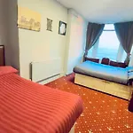 The Golden Cheval Hotel - Check In Until 3Am!