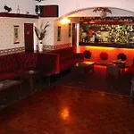 Broadway Hotel