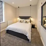 Blackbird Luxury Apartments Room 1