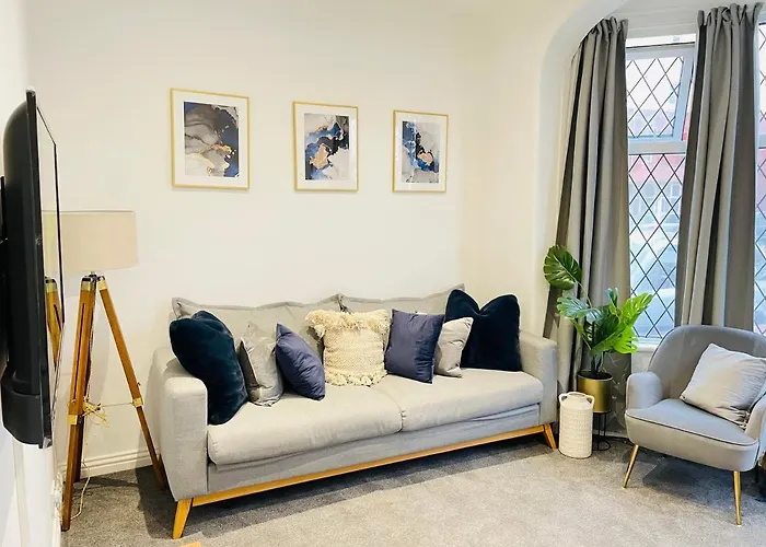 Ivy Apartments By Citynest