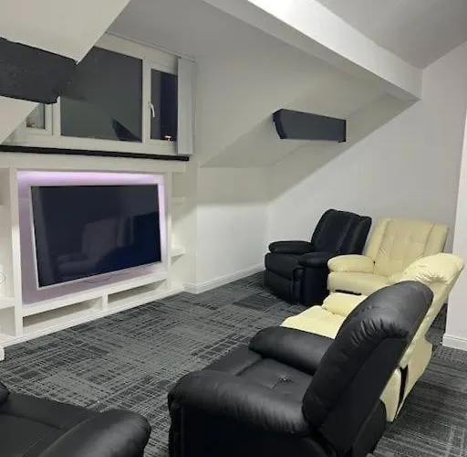 South Pier Apartment