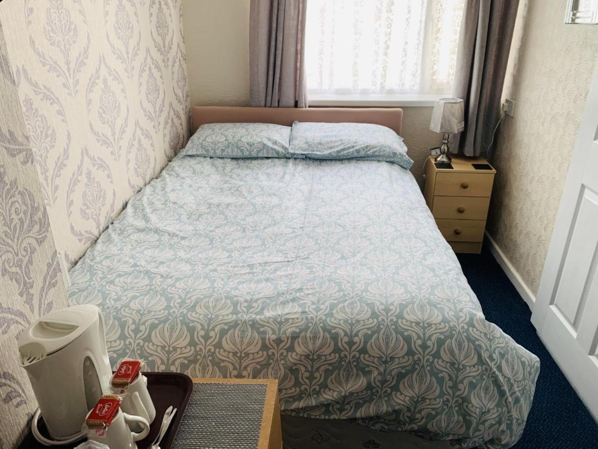 The Waverley Bed & Breakfast Blackpool
