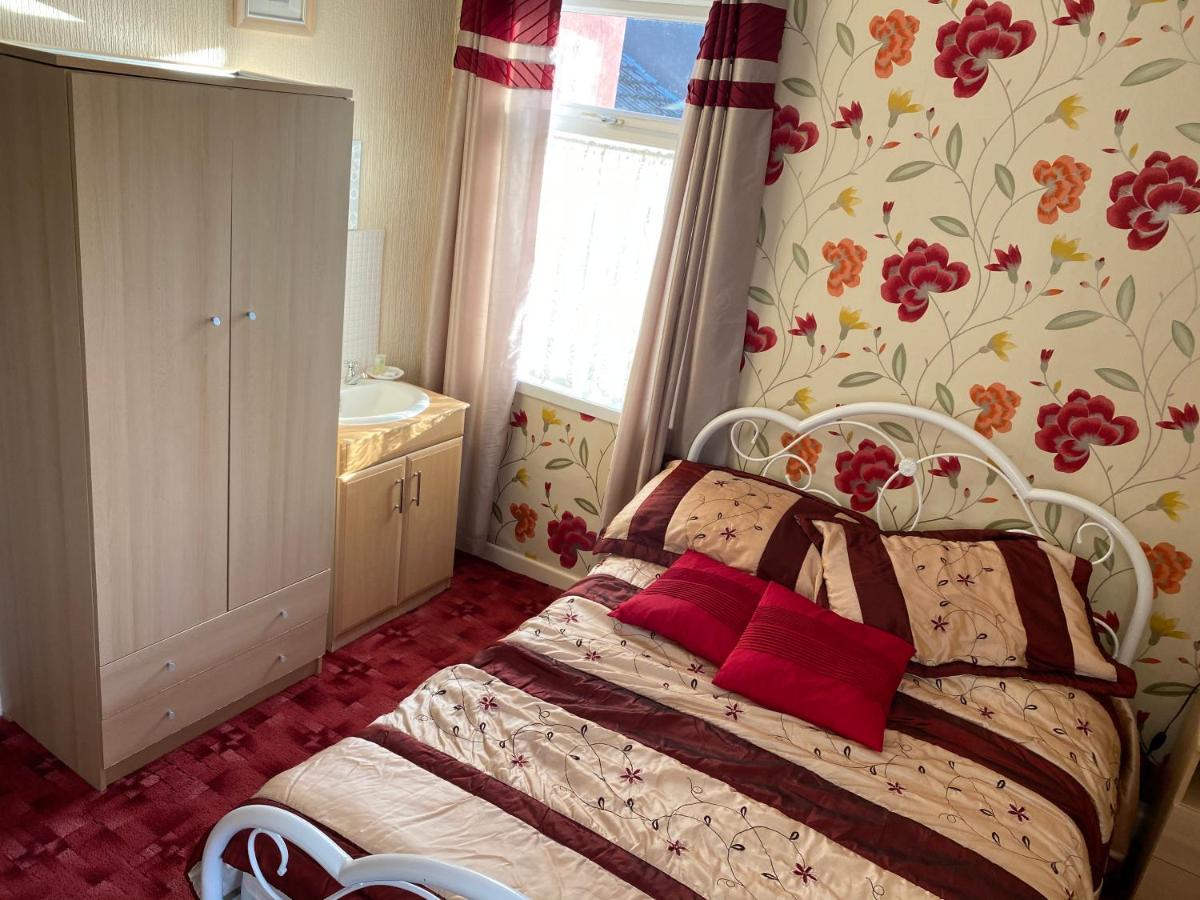 Kirkstead Bed & Breakfast Blackpool