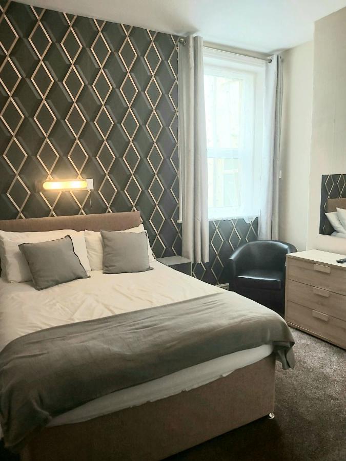 Bed & Breakfast Rayners Blackpool