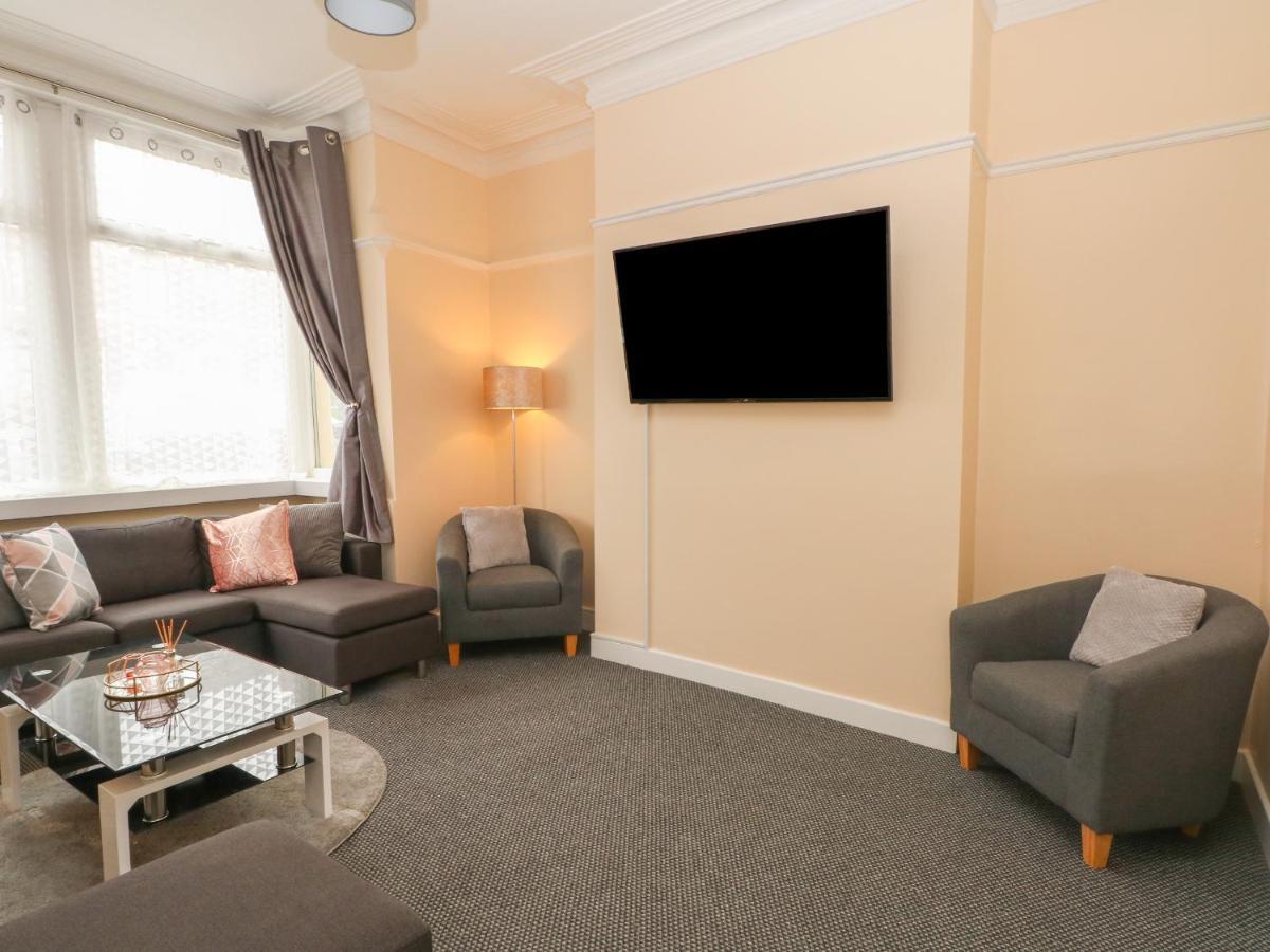 St Heliers Holiday home Blackpool