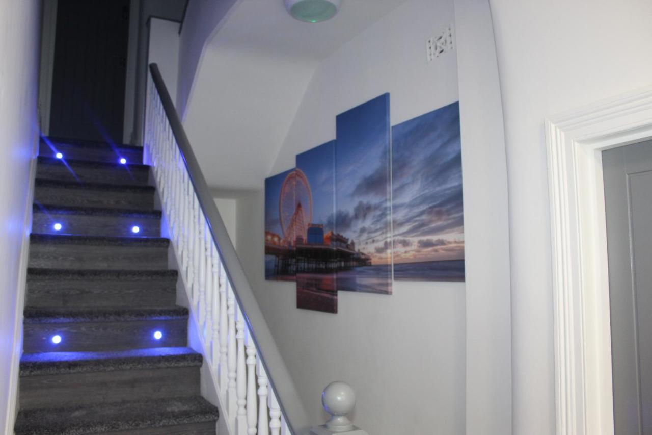 Apartment Luxury Hottub & Jacuzzi Blackpool