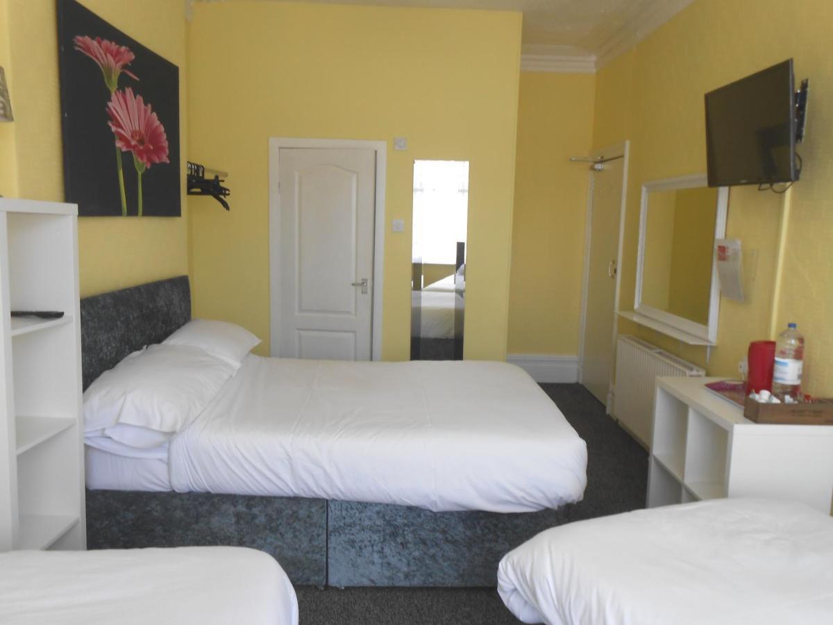 Shore Hotel 3*