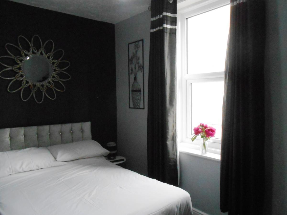 Shore Hotel 3*