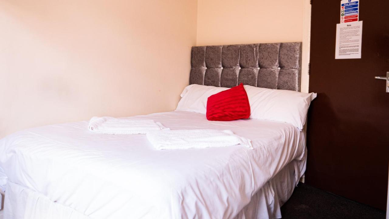 Hello Roomz - Pleasure Hotel Blackpool