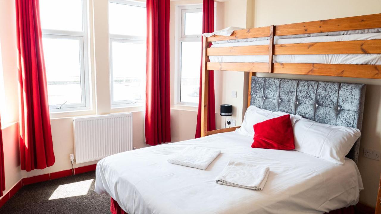 Hotel Hello Roomz - Pleasure 3*