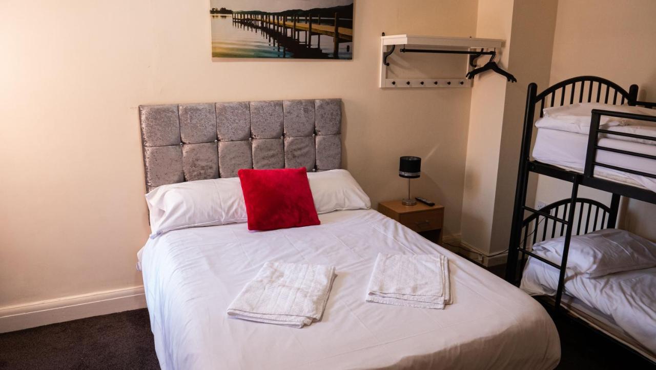 Hello Roomz - Pleasure Blackpool