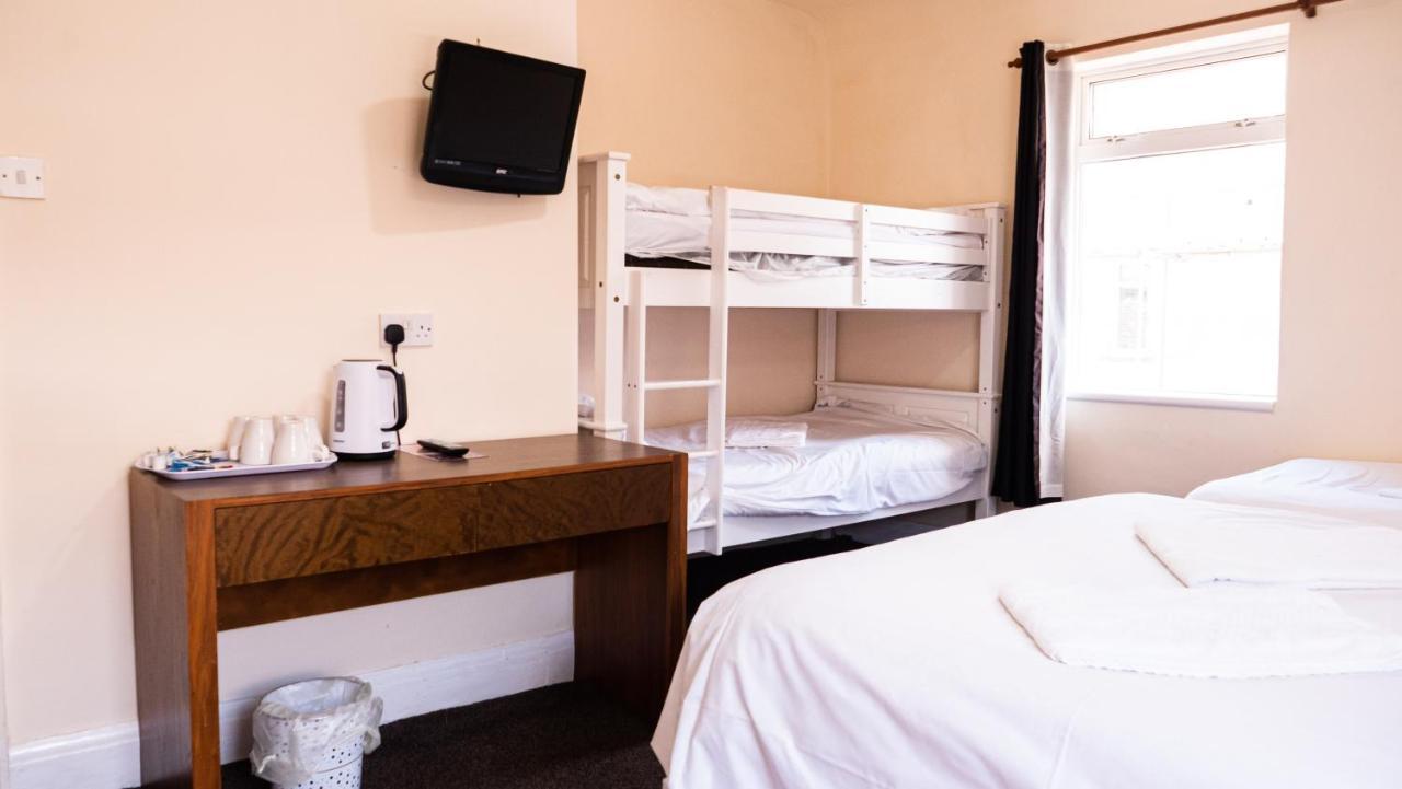Hotel Hello Roomz - Pleasure 3*