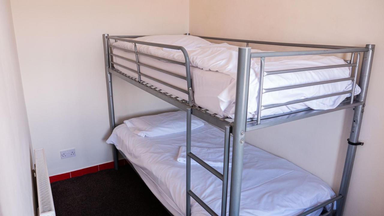 Hello Roomz - Pleasure Hotel 3*