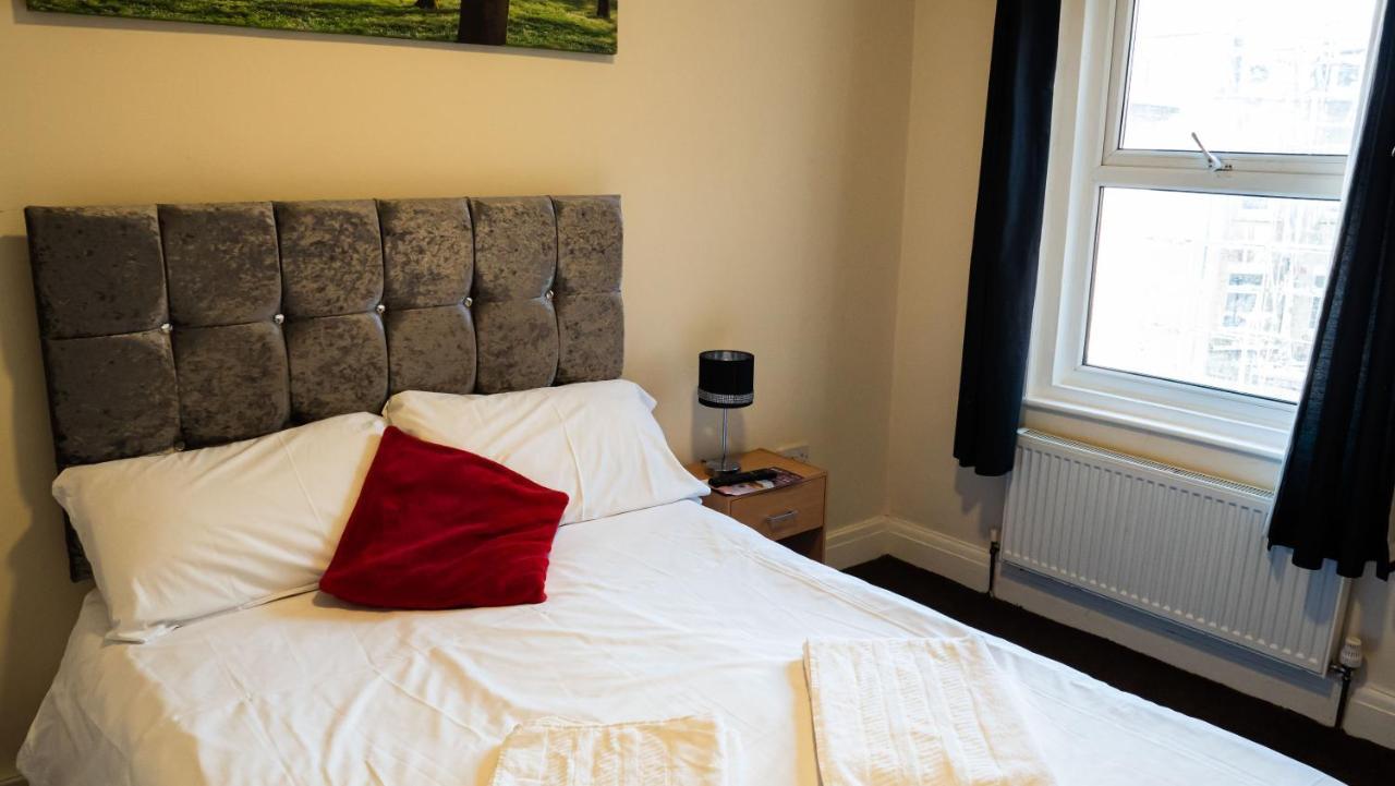 Hotel Hello Roomz - Pleasure 3*