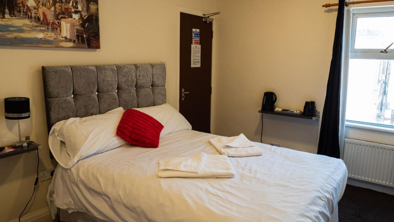 Hotel Hello Roomz - Pleasure 3*
