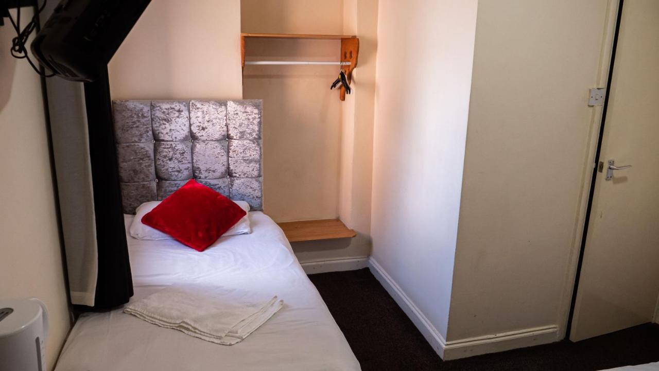 Hotel Hello Roomz - Pleasure 3*