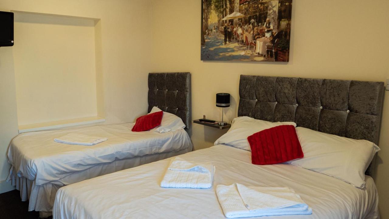 Hotel Hello Roomz - Pleasure