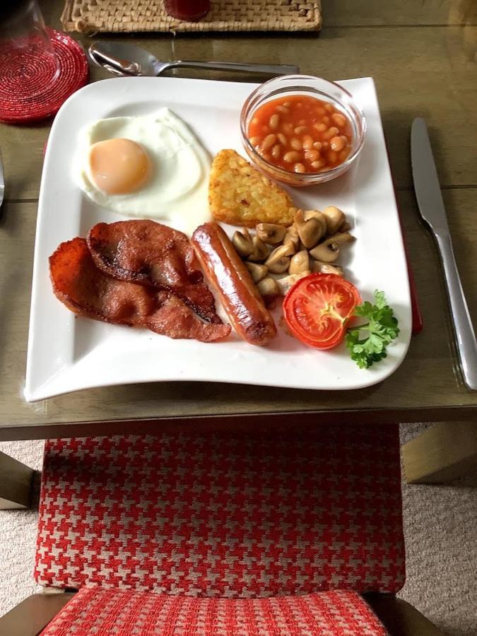 The Sandalwood - Couples Only Bed & Breakfast