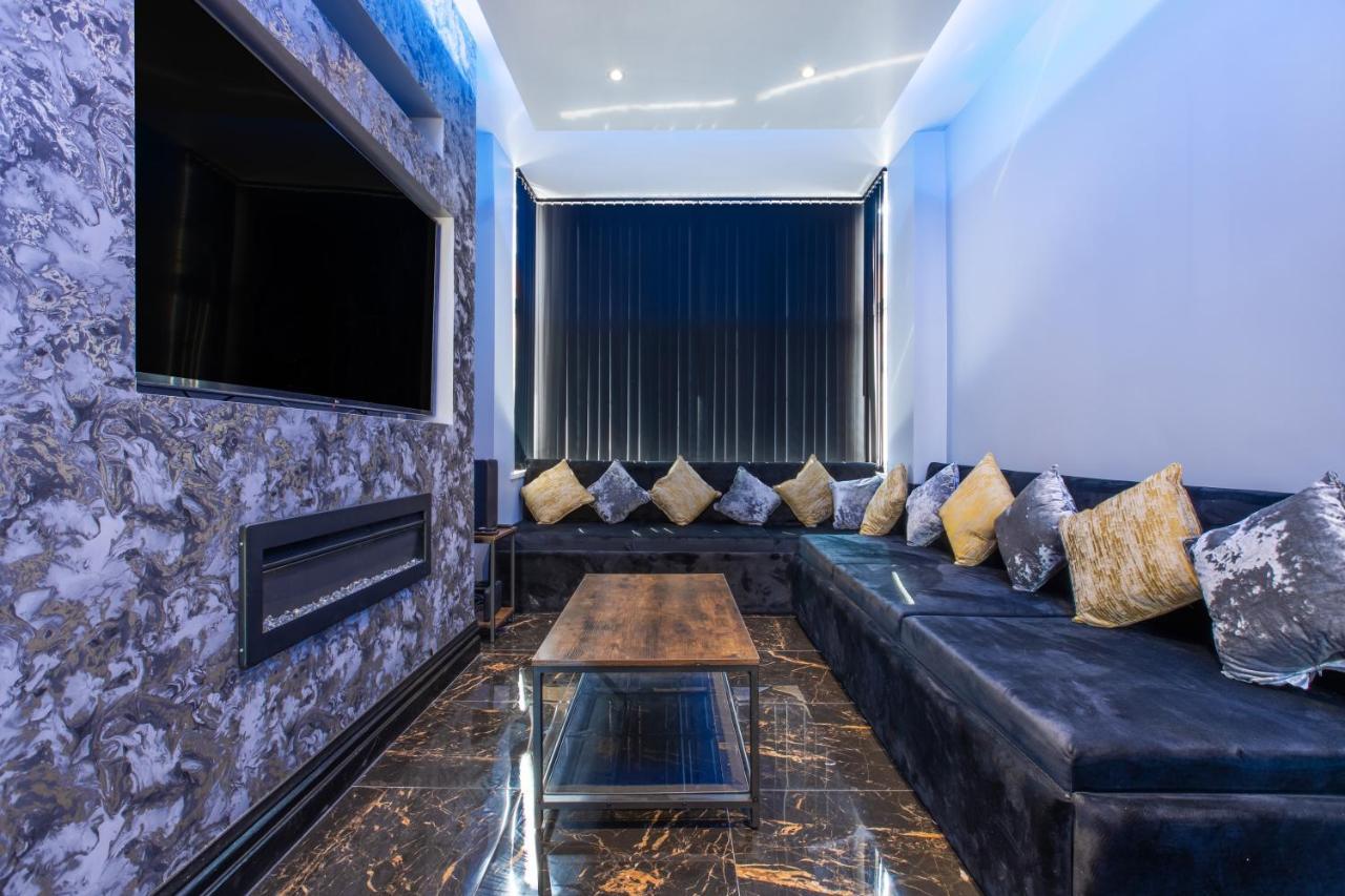 Mixies Manor By Sasco Blackpool