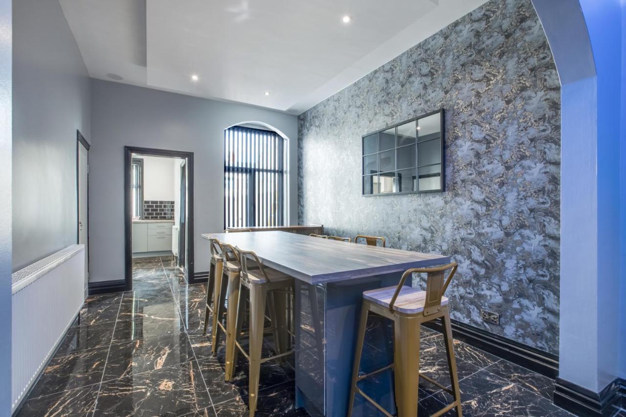 Mixies Manor By Sasco * Blackpool