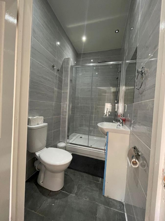 Ariana House Hotel-families And Couples Only Guest house Blackpool