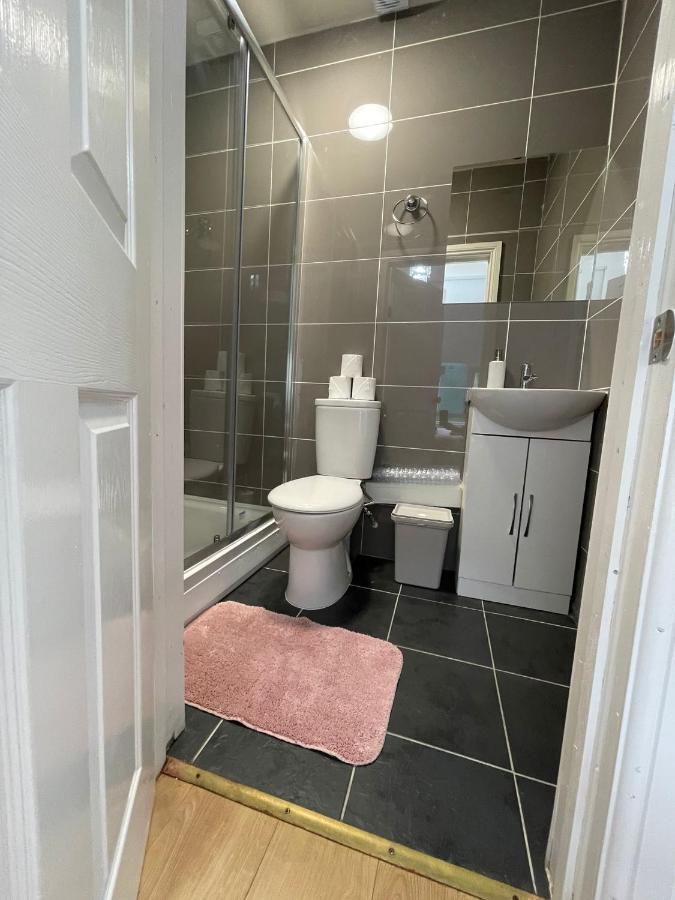 Guest house Ariana House Hotel-families And Couples Only Blackpool