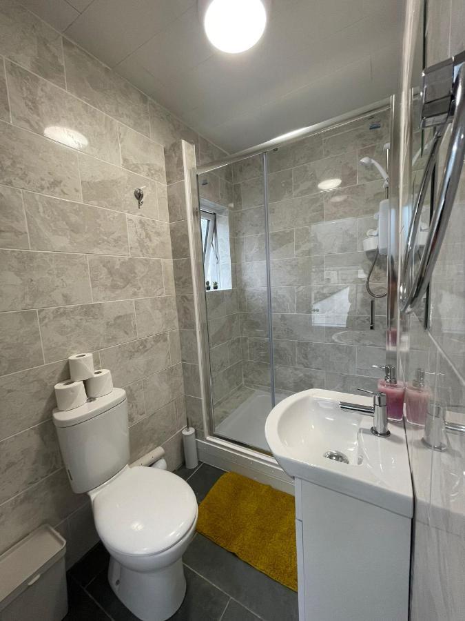 Ariana House Hotel-families And Couples Only Guest house