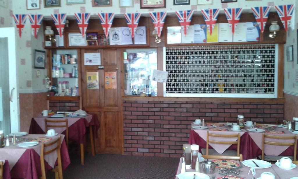 Jollies Guest house 3*