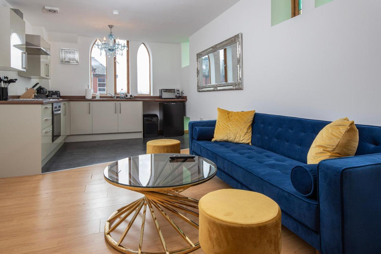 Apartment Elegant Church Conversion Close To Tower Blackpool