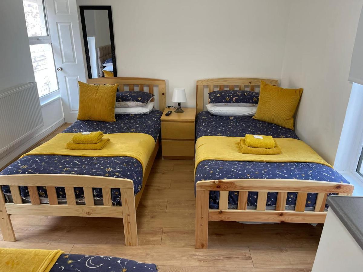 Ariana House Hotel-families And Couples Only Guest house Blackpool