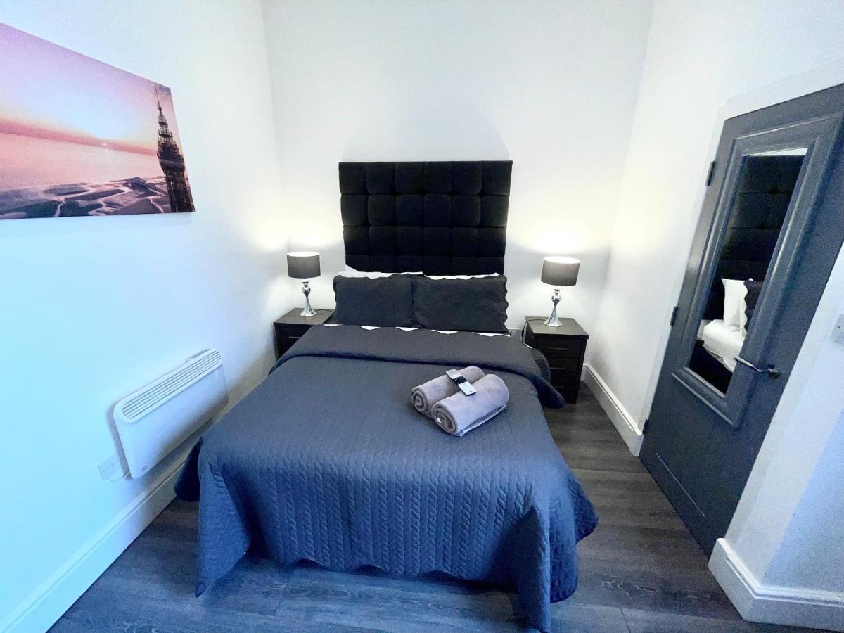 Luxury Hottub & Jacuzzi Apartment Blackpool