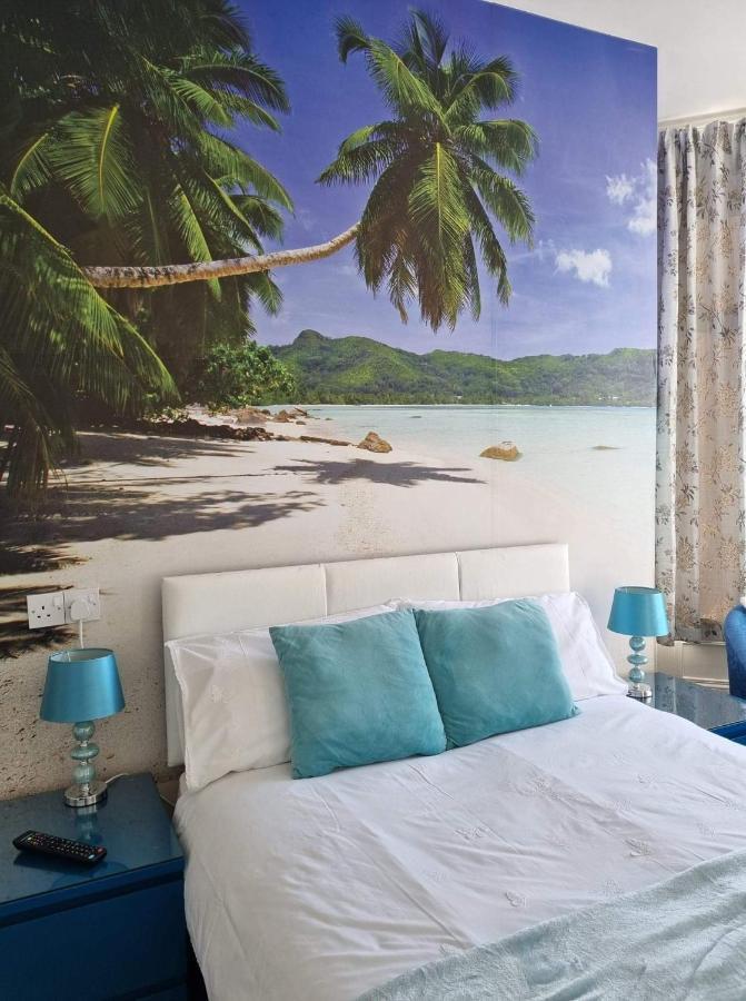 Bed & Breakfast The Coast 3*