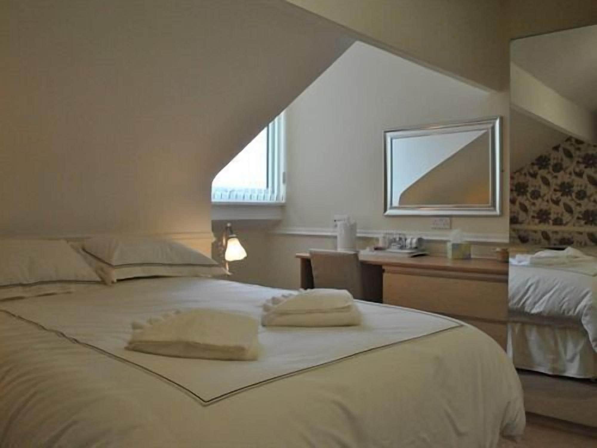 Surrey House 4* Blackpool