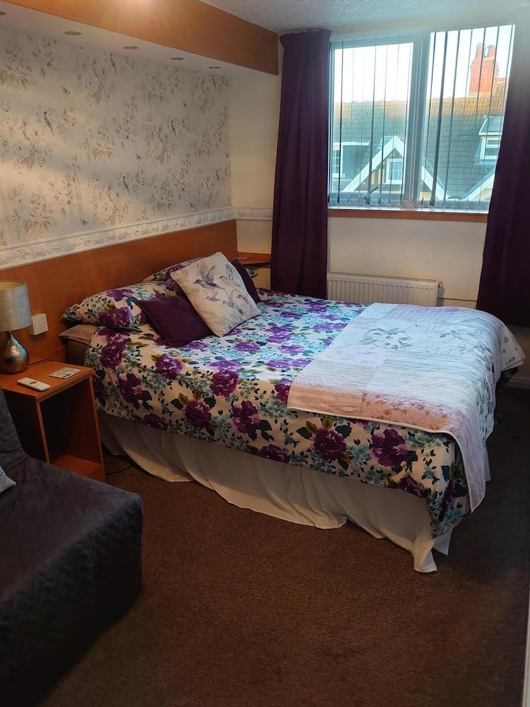 Guest house The Golden Sands