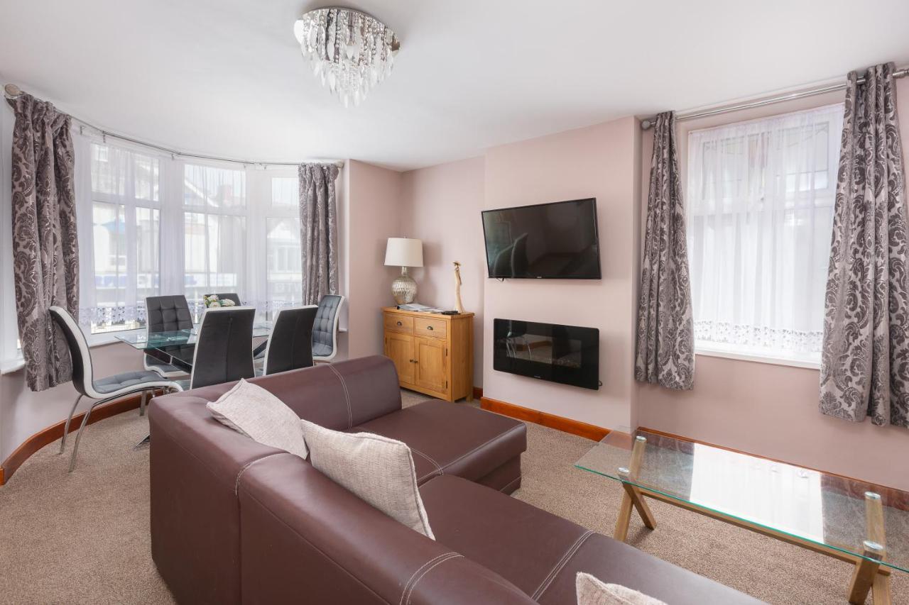 Beachcliffe Apartment *