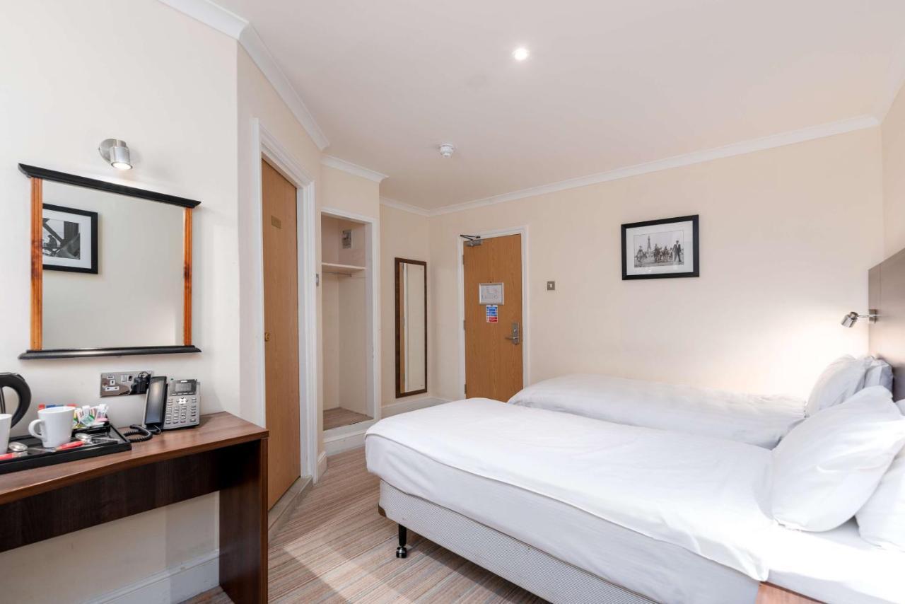 Western Carlton Hotel 3*