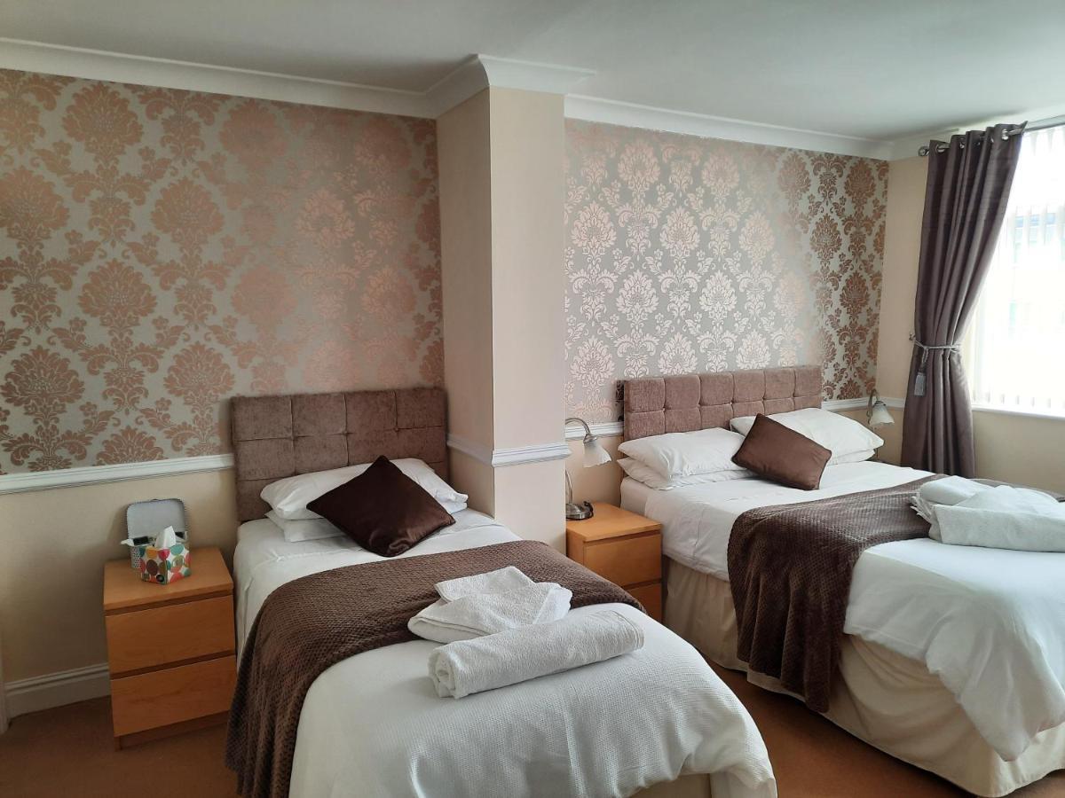 Surrey House 4*