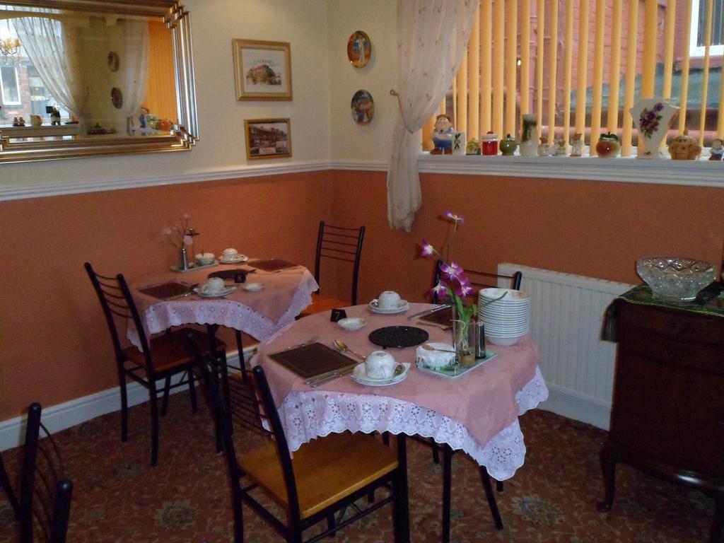 Camelot - Couples Only Hotel Blackpool