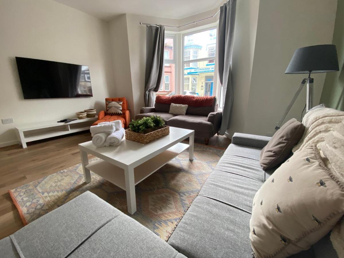 Abode - Vance Road Star House Apartment Blackpool