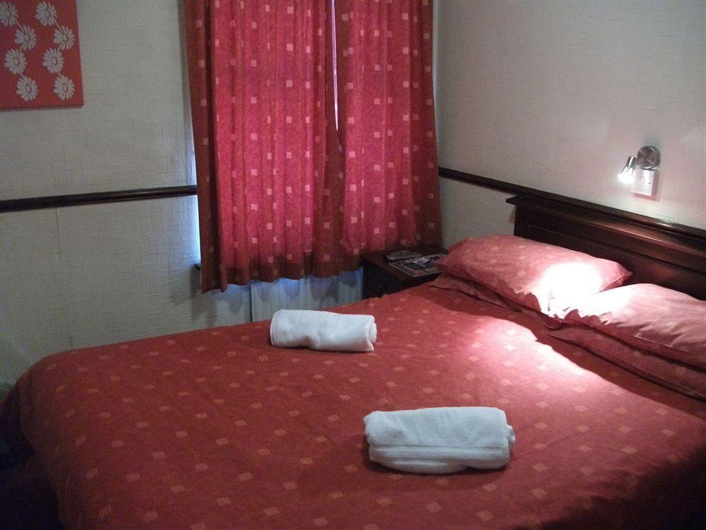 Trentham Guest house 3*